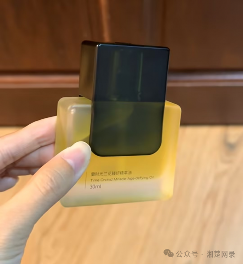 護(hù)膚品補(bǔ)水好還是緊致好_補(bǔ)水好的護(hù)膚品_護(hù)膚品補(bǔ)水好評(píng)語(yǔ)30字