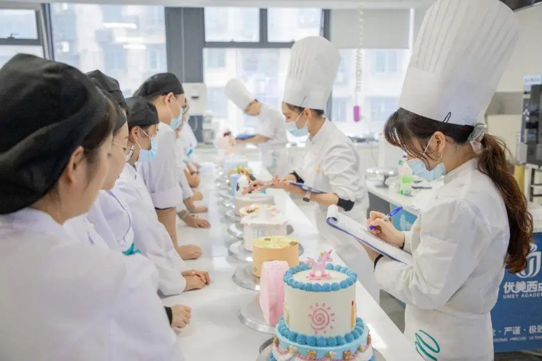 寶媽帶娃創業文案_帶娃創業的文案_寶媽帶娃創業正能量簡短的句子